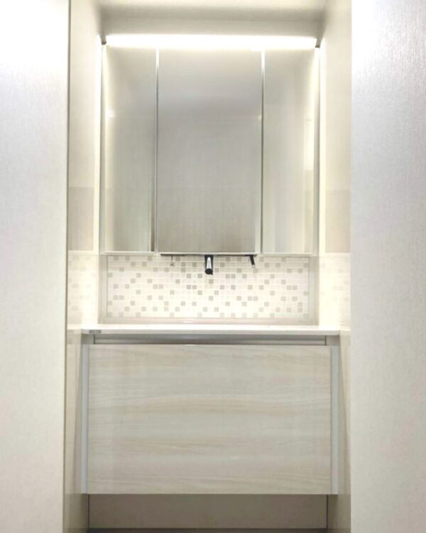 奥様が快適に使えるように♪やさしさの詰まったプレミアムドレッサー