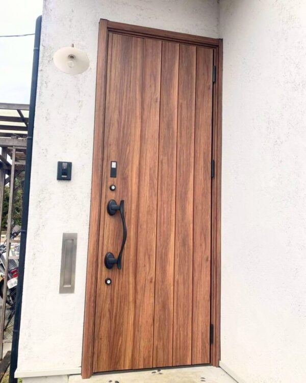 玄関リフォームで防犯性&利便性アップ!